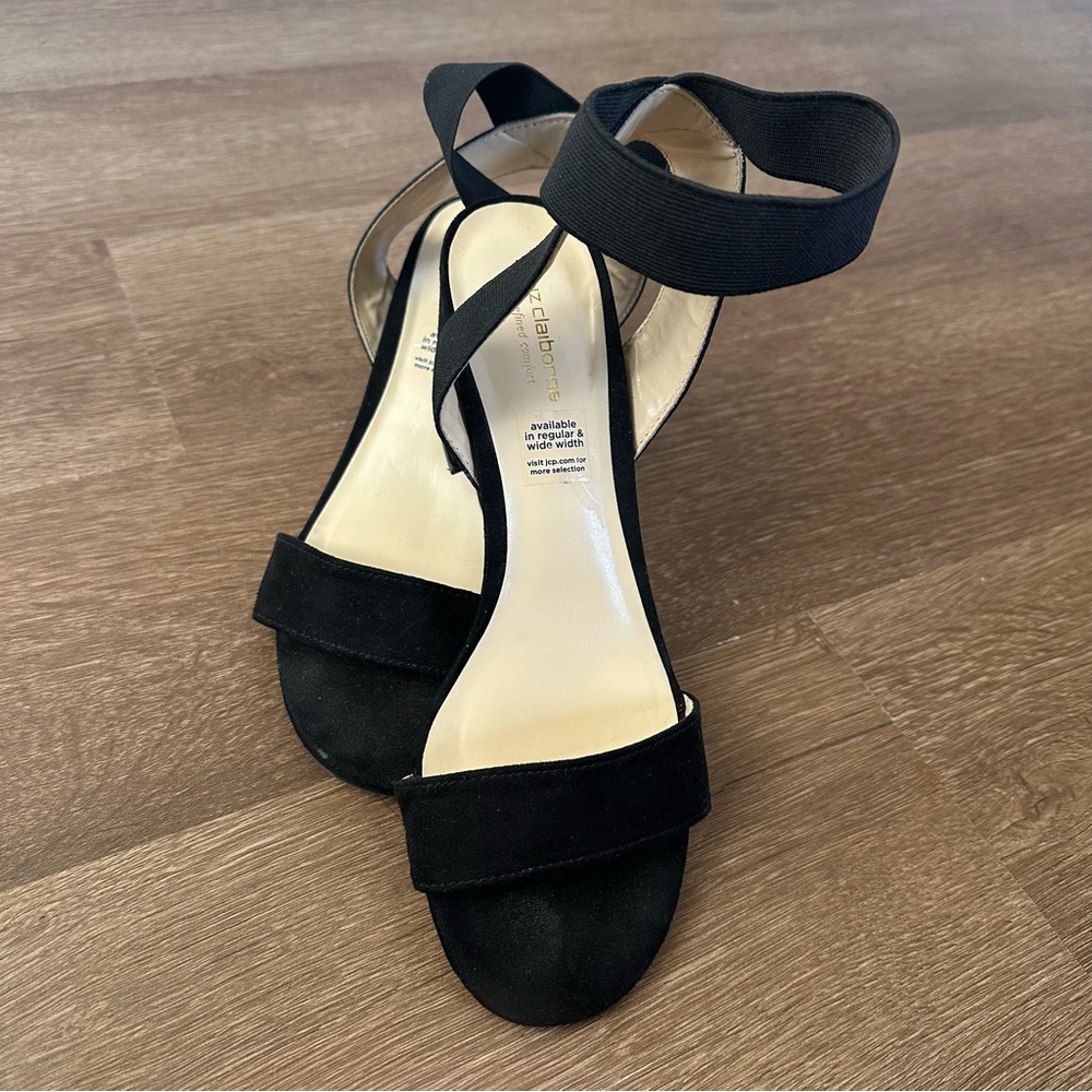 Liz Claiborne Eastwick Women's Black Elastic Ankle Strap Heels 7.5M - Picture 2 of 6